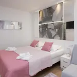 Apartman Cozy Honeymoon Apartment In The Old Town Split