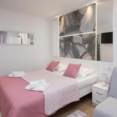 Apartamento Cozy Honeymoon & Free Parking Available P&r Split