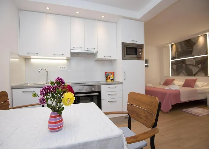 Cozy Honeymoon Apartment In The Old Town Apartamento