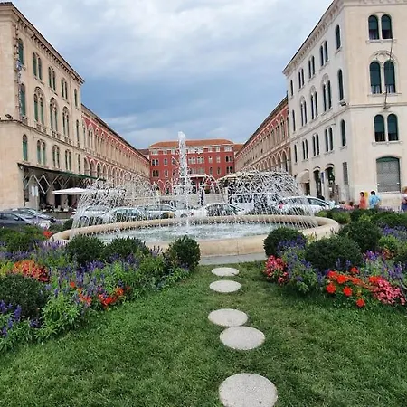 Apartamento Cozy Honeymoon & Free Parking Available P&r Split