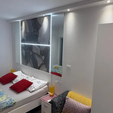 Cozy Honeymoon In The Old Town *